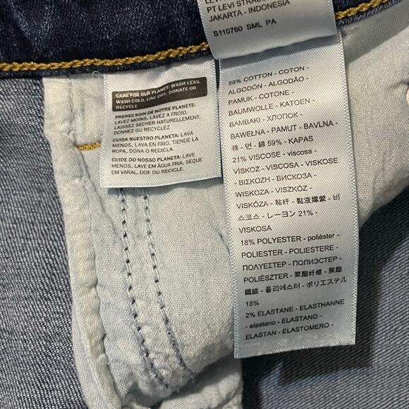 Levi's 725 Women’s High Rise Bootcut Jeans Size 25 x 28 inseam Blue - Picture 9 of 12